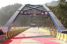 Lalduhoma inaugurated the Lengtekai Bridge over the Tlawng River in Mizoram